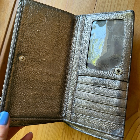 MK wallet - Picture 2 of 4